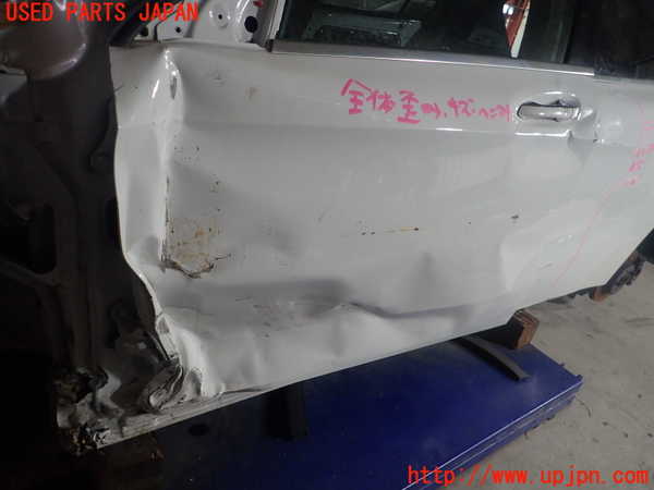 1UPJ-9238301260]ベンツ GLA180 X156(156942)左前ドア FUYAO M540 中古_2