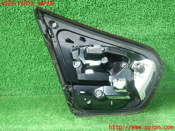 1UPJ-9238301550]ベンツ GLA180 X156(156942)右リアフィニッシャー 中古_2