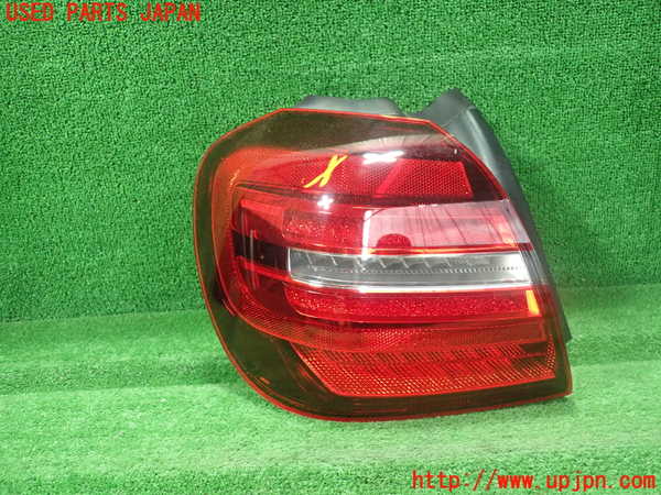 1UPJ-9238301536]ベンツ GLA180 X156(156942)左テールランプ 中古_2