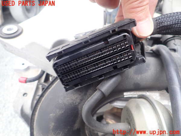 1UPJ-9238302010]ベンツ GLA180 X156(156942)エンジン 270 中古_4