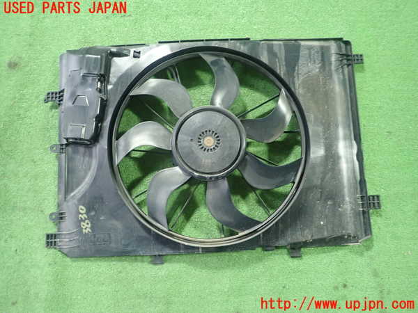 1UPJ-9238306836]ベンツ GLA180 X156(156942)電動ファン1 中古_2