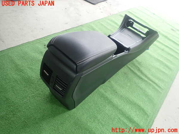 1UPJ-9238307540]ベンツ GLA180 X156(156942)センターコンソール 中古_2