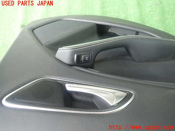 1UPJ-9238301324]ベンツ GLA180 X156(156942)左後ドア内張り 中古_2