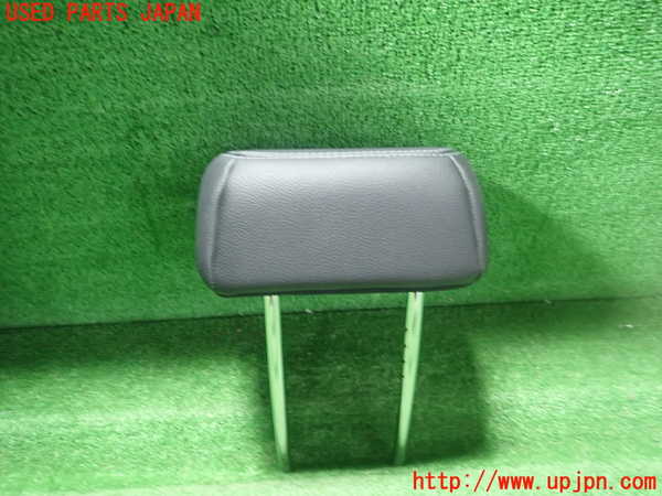 1UPJ-9238307150]ベンツ GLA180 X156(156942)右2列目ヘッドレスト 中古_2