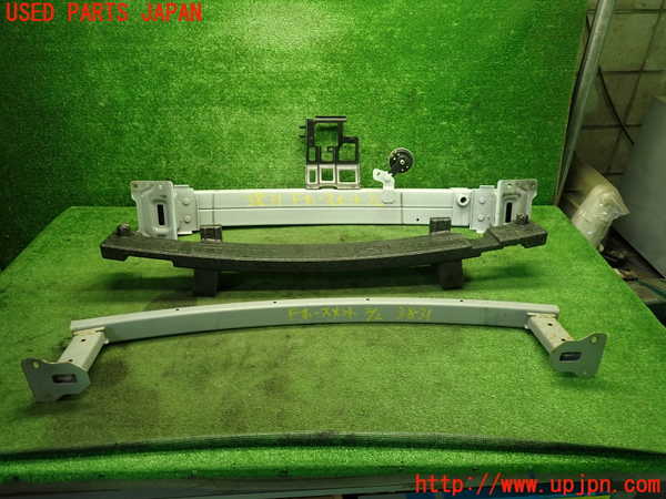 1UPJ-9238311014]キックス(P15)フロントバンパーホースメント 中古_2