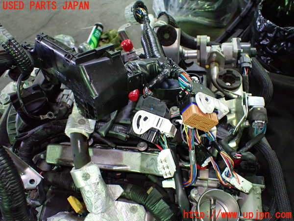 1UPJ-9238312010]キックス(P15)エンジン HR12DE-EM57 中古_3