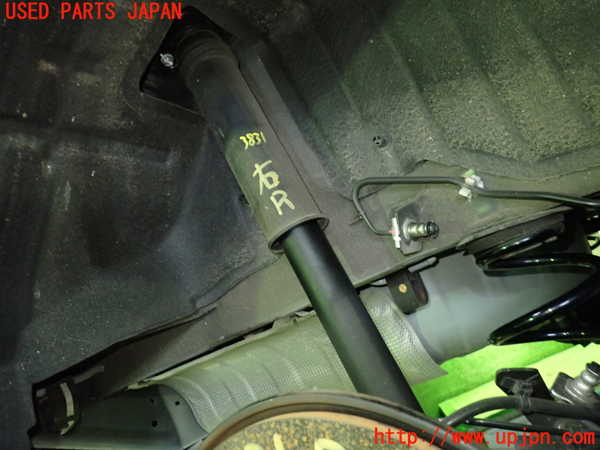 1UPJ-9238315070]キックス(P15)右リアショックアブソーバー 中古_2