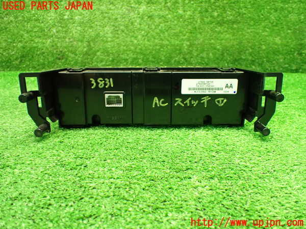 1UPJ-9238316066]キックス(P15)エアコンスイッチ1 中古_3