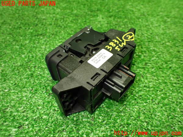 1UPJ-9238316307]キックス(P15)スイッチ2(電動パーキング オートホールド) 中古_2