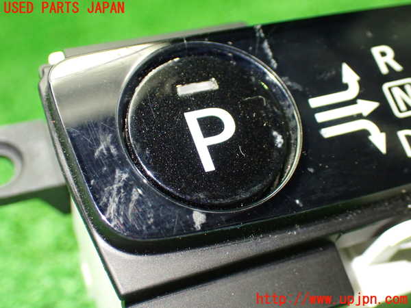 1UPJ-9238316309]キックス(P15)スイッチ4(シフト) 中古_2