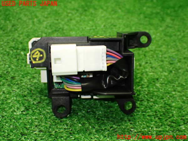 1UPJ-9238316309]キックス(P15)スイッチ4(シフト) 中古_3