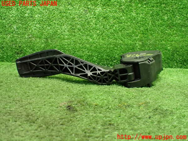 1UPJ-9238316382]キックス(P15)センサー2(アクセルペダル) 中古_4