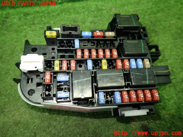 1UPJ-9238316741]キックス(P15)ヒューズボックス1(室内助手席側) 中古_3