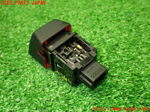 1UPJ-9238316290]キックス(P15)ハザードスイッチ 中古_3