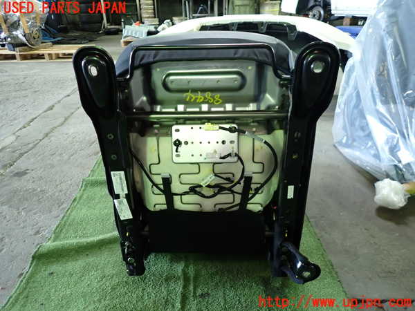 1UPJ-9238317065]キックス(P15)助手席シート 中古_5