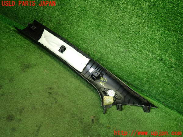 1UPJ-9238317655]キックス(P15)右フロントピラートリム 中古_4