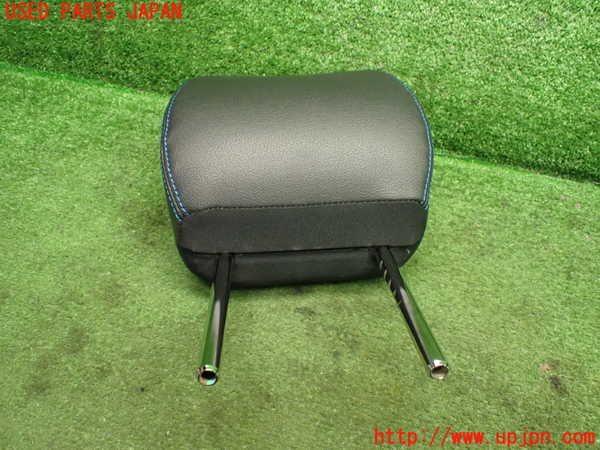 1UPJ-9238317070]キックス(P15)助手席ヘッドレスト 中古_4