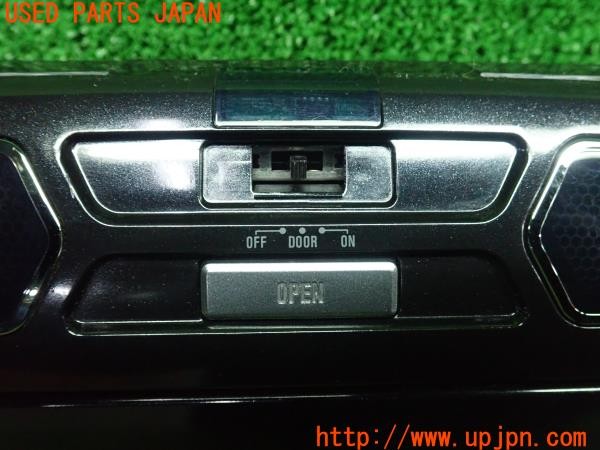 3UPJ=9238320559]ヴォクシー(ノア)ZS煌3(ZRR80W)carrozzeria カロッツェリア TVM-FW1100-B フリップダウンモニター 中古_3