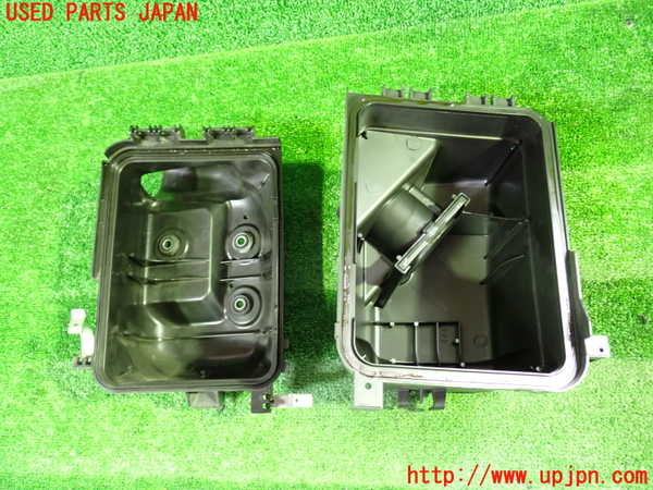 1UPJ-9238322560]ヴォクシー(ノア)(ZRR80W)エアクリーナーボックス 中古_3