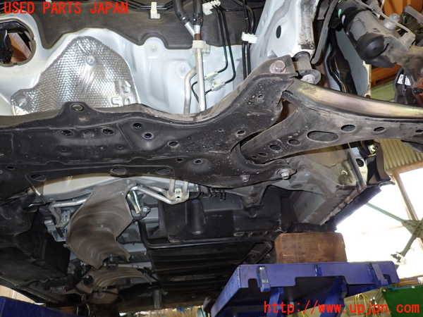 1UPJ-9238325285]ヴォクシー(ノア)(ZRR80W)フロントメンバー 中古_4