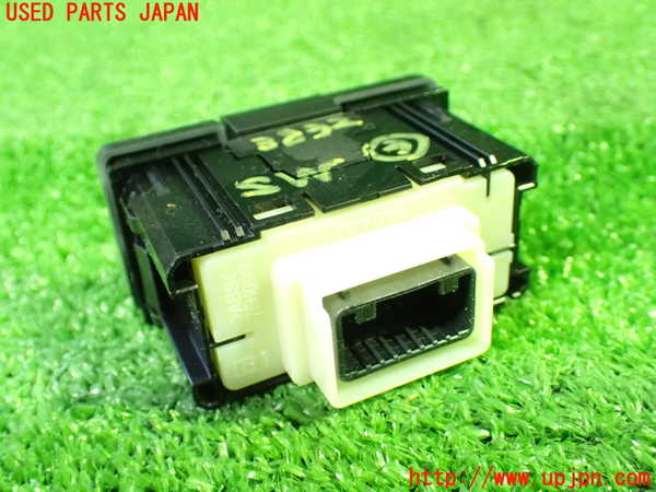 1UPJ-9238326308]ヴォクシー(ノア)(ZRR80W)スイッチ3(左右スライドドア) 中古_2