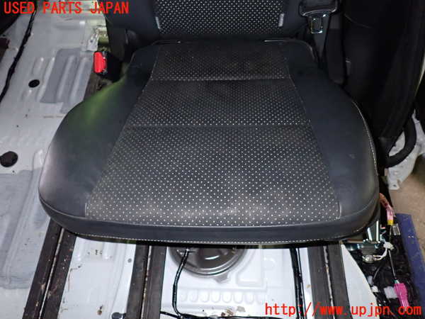 1UPJ-9238327175]ヴォクシー(ノア)(ZRR80W)左2列目シート 中古_4