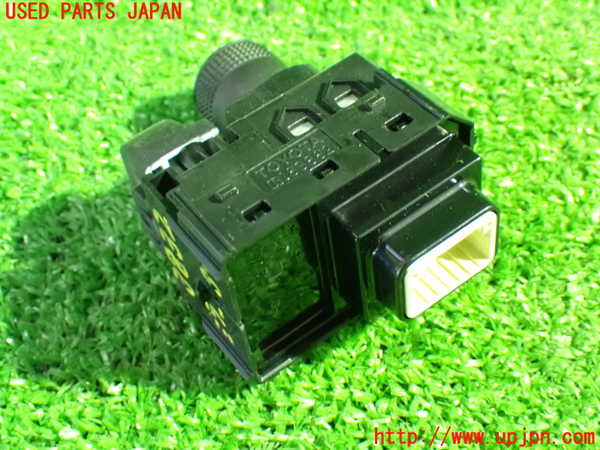 1UPJ-9238326280]ヴォクシー(ノア)(ZRR80W)ミラースイッチ 中古_2