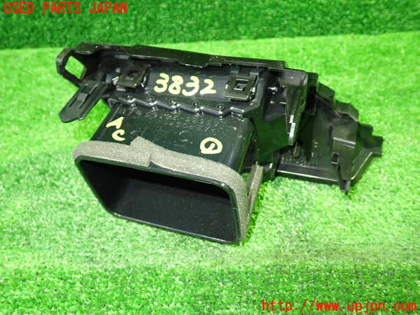 1UPJ-9238327526]ヴォクシー(ノア)(ZRR80W)エアコン吹き出し口1(右) 中古_2