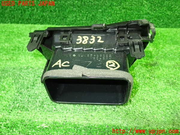 1UPJ-9238327527]ヴォクシー(ノア)(ZRR80W)エアコン吹き出し口2(左) 中古_2