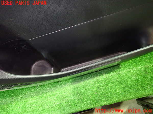 1UPJ-9238321234]ヴォクシー(ノア)(ZRR80W)右前ドア内張り 中古_3