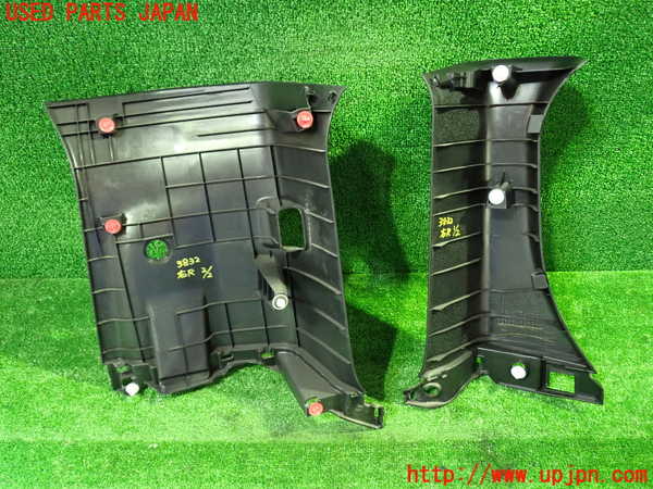 1UPJ-9238327675]ヴォクシー(ノア)(ZRR80W)右リアピラートリム 中古_2