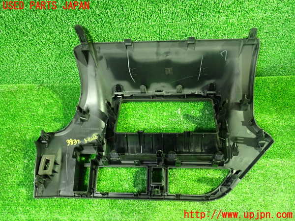 1UPJ-9238327692]ヴォクシー(ノア)(ZRR80W)内装トリム類2 中古_2