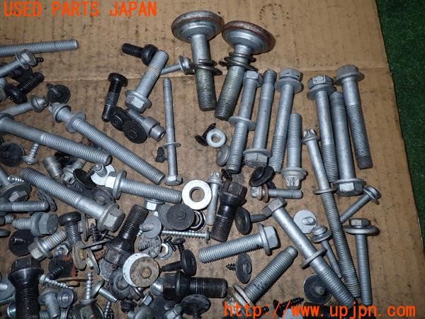 3UPJ=9238330720]BMW X3 xDrive 20d Mスポーツ(WY20 F25)前期 ネジ・ナット・ステー類 セット ジャンク_2