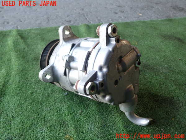 1UPJ-9238336025]BMW X3(WY20 F25)エアコンコンプレッサー 中古_3