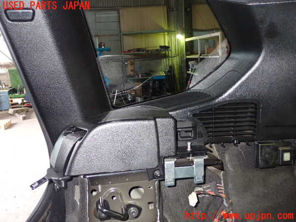 1UPJ-9238337675]BMW X3(WY20 F25)右リアピラートリム 中古_4