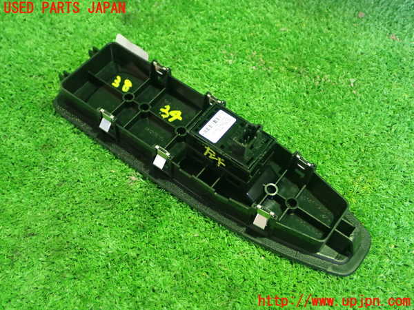 1UPJ-9238346245]BMW M235i クーペ F22(1J30)左パワーウィンドウスイッチ 中古_2