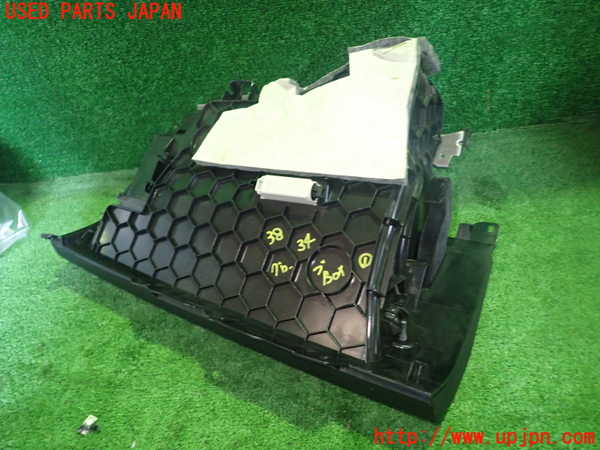 1UPJ-9238347516]BMW M235i クーペ F22(1J30)グローブボックス1 中古_2