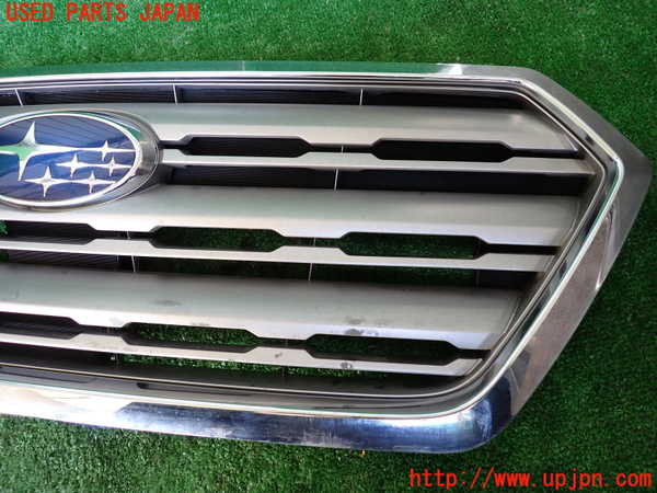 1UPJ-9238361050]レガシィ アウトバック(BS9)ラジエターグリル 中古_3