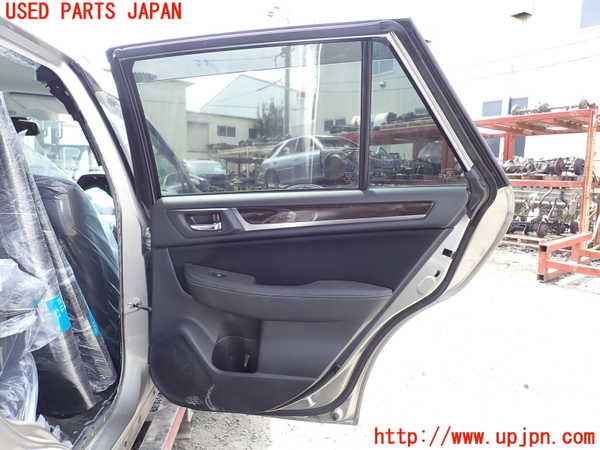 1UPJ-9238361290]レガシィ アウトバック(BS9)右後ドア CENTRAL M263 中古_2
