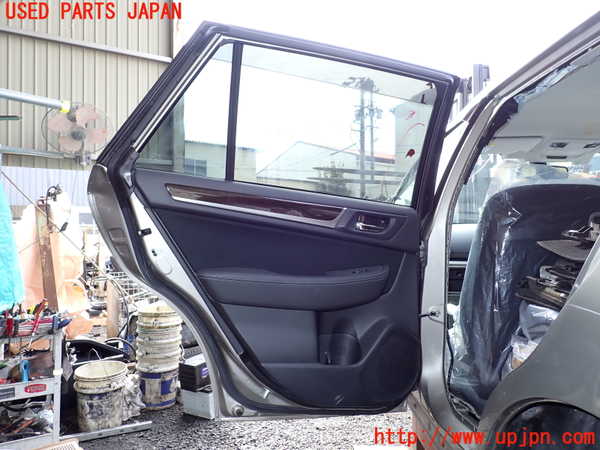 1UPJ-9238361320]レガシィ アウトバック(BS9)左後ドア CENTRAL M263 中古_2