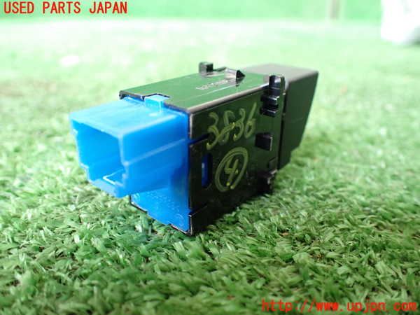 1UPJ-9238366309]レガシィ アウトバック(BS9)スイッチ4 (レーンキープオフ) 中古_2