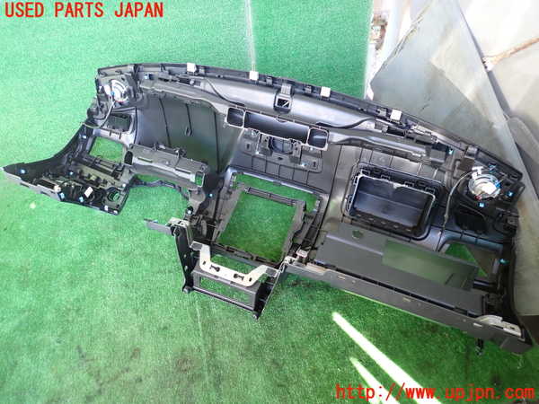 1UPJ-9238367505]レガシィ アウトバック(BS9)ダッシュボード 中古_5