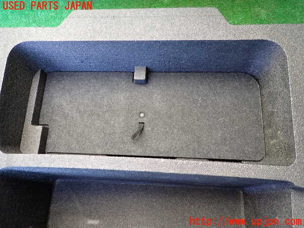 1UPJ-9238367772]レガシィ アウトバック(BS9)ラゲッジトレイ2 中古_2