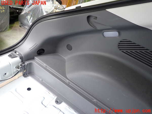 2UPJ-9238377680]ヒョンデ(Hyundai)・アイオニック5(IONIC 5)(NE2LRG)左リアピラートリム 中古_3