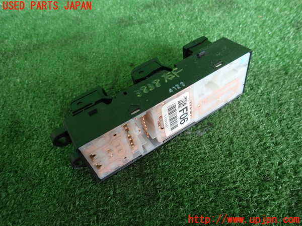 2UPJ-9238386240]インプレッサ WRX-STi(GRB)右前パワーウィンドウスイッチ 中古_2