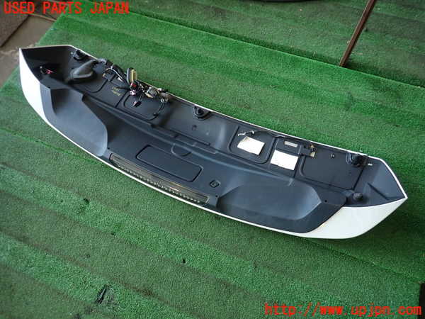 2UPJ-9238391520]ランドローバー・レンジローバー イヴォーク(LV2A)リアスポイラー 中古_2