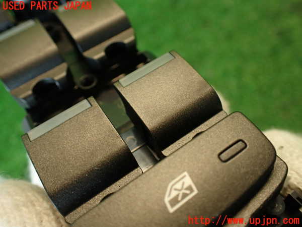 2UPJ-9238396240]ランドローバー・レンジローバー イヴォーク(LV2A)右前パワーウィンドウスイッチ 中古_2