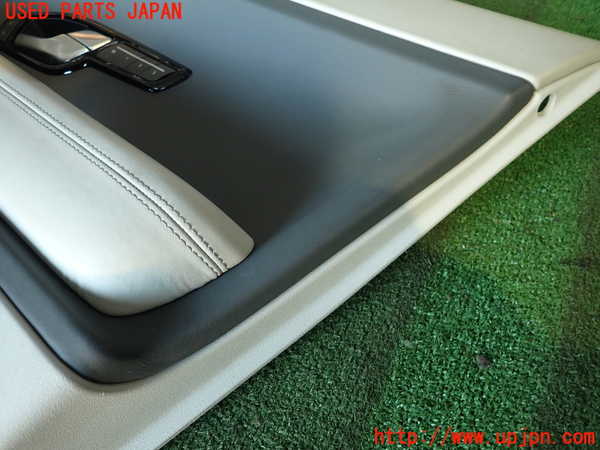 2UPJ-9238391234]ランドローバー・レンジローバー イヴォーク(LV2A)右前ドア内張り 中古_4