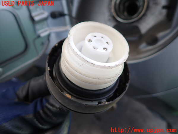 2UPJ-9238401690]スイフト(ZC53S)フューエルリッド 中古_3