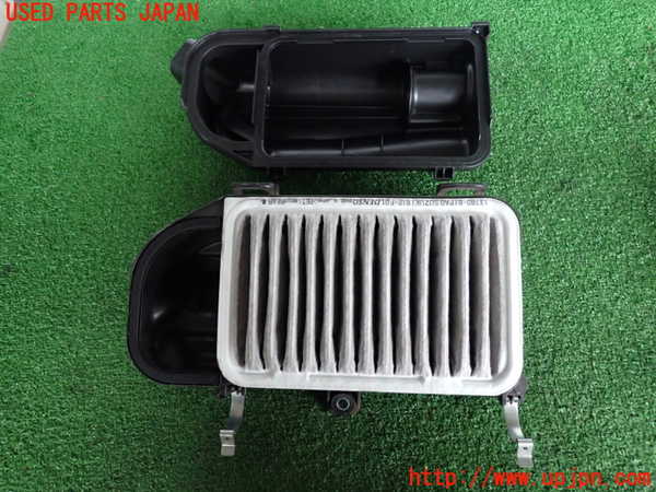 2UPJ-9238402560]スイフト(ZC53S)エアクリーナーボックス 中古_3
